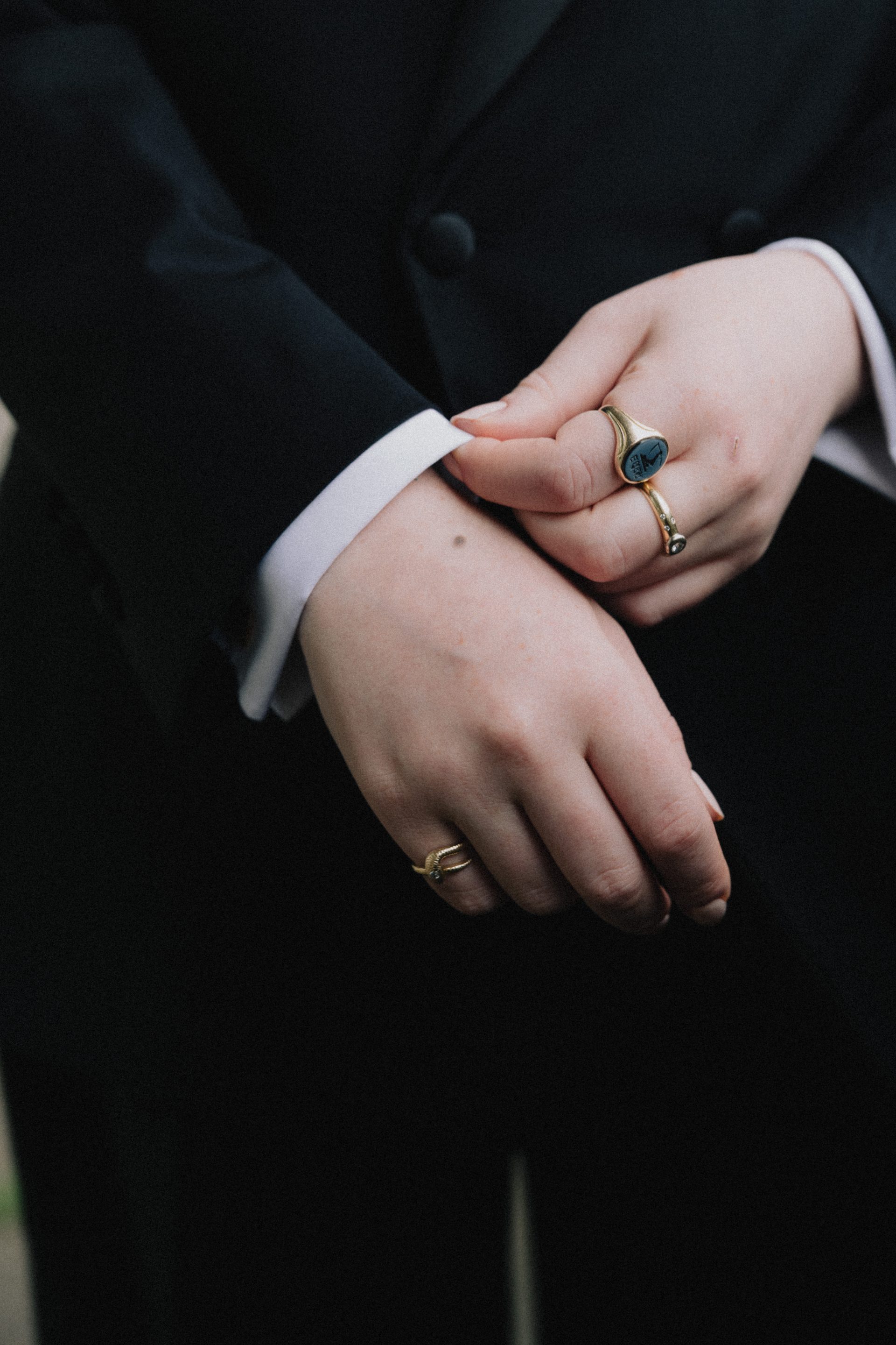 Smoking Detail Manschette und Siegelring Black Tie